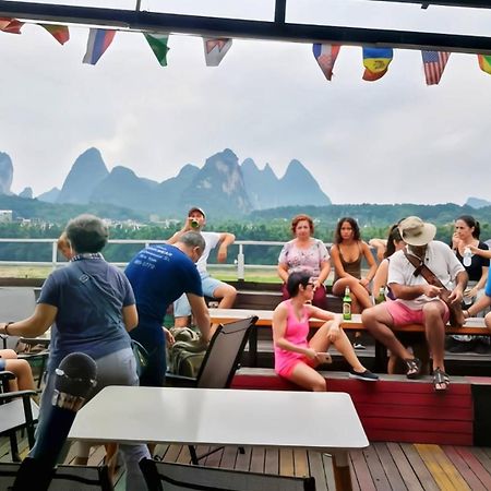 Showbiz Hostel Yangshuo Eksteriør billede
