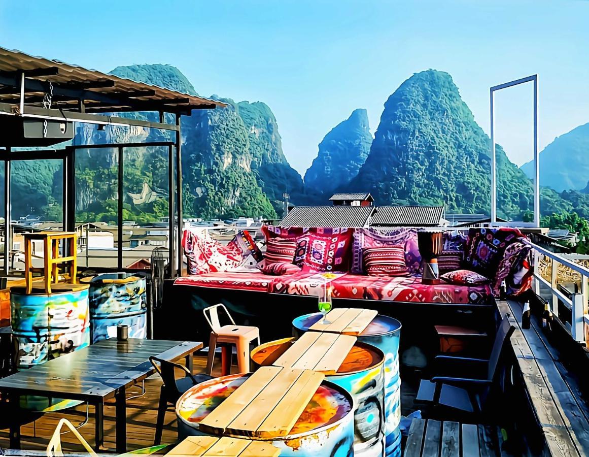 Showbiz Hostel Yangshuo Eksteriør billede